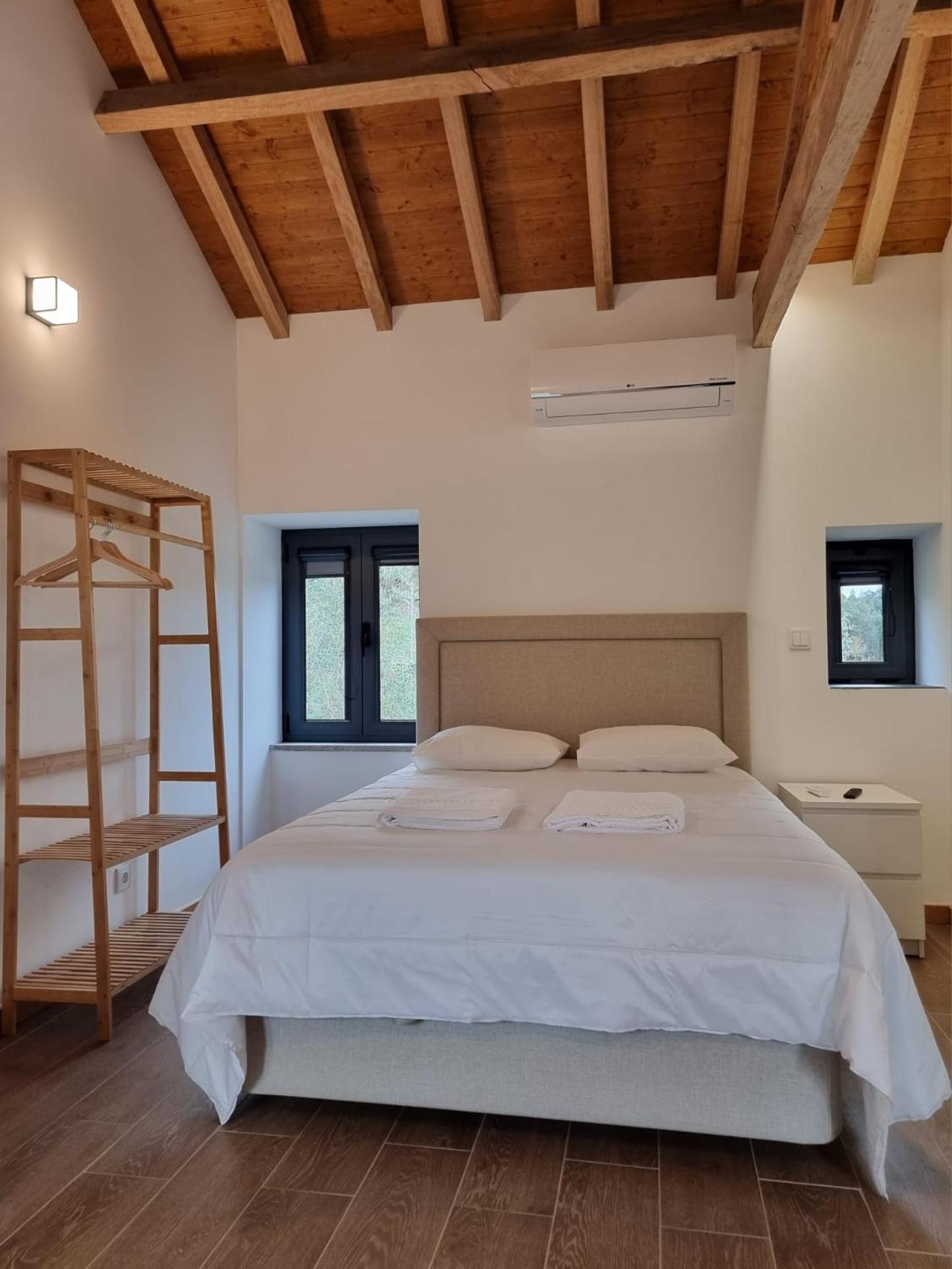 Casa De Baixo Studios Arouca Szoba fotó